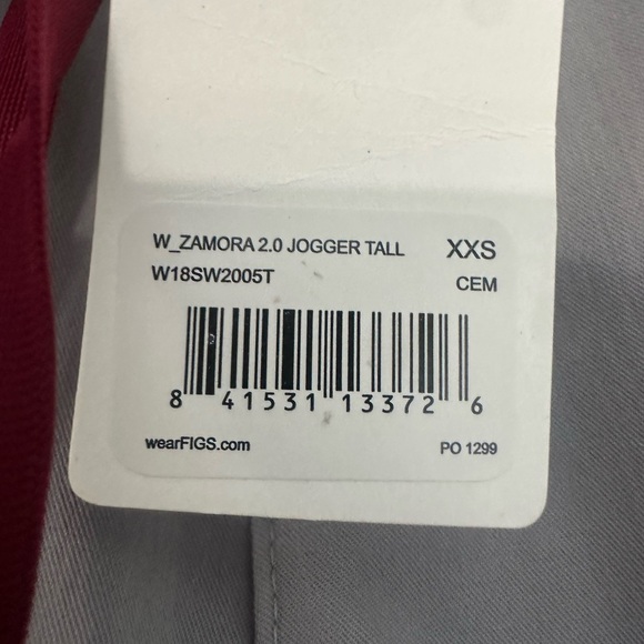 FIGS limited edition Zamora high waisted joggers. Brand new with tag, never worn - Picture 2 of 3